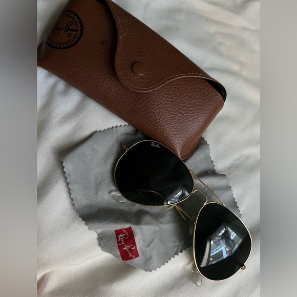 Classic RayBan unisex aviators sunglasses - Picture 2 of 3